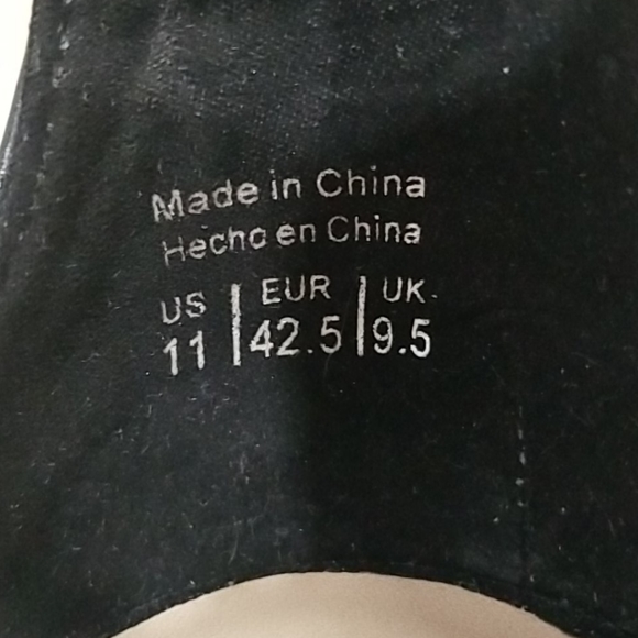 T-Strap Heels - Picture 3 of 4